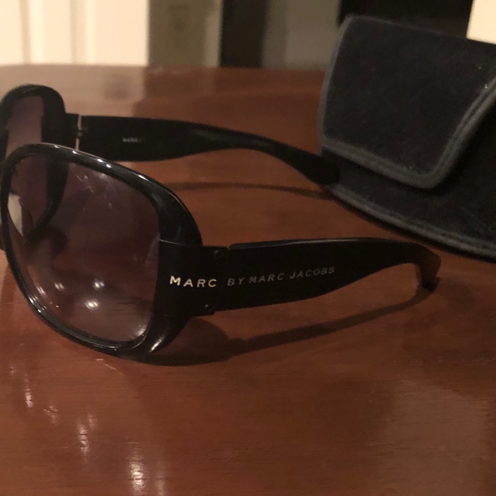 Marc By Marc Jacobs Black Oversized Sunglasses